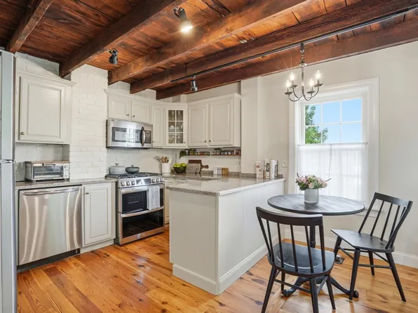 4 Short Street Pl, Charlestown, MA 02129