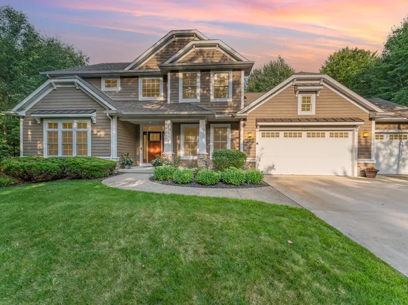 2088 N Rolling Ridge Dr, Midland, MI 48642
