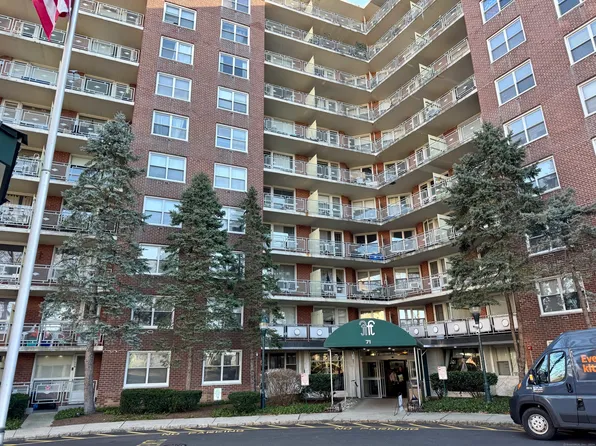 71 Strawberry Hill Avenue APT 216, Stamford, CT 06902