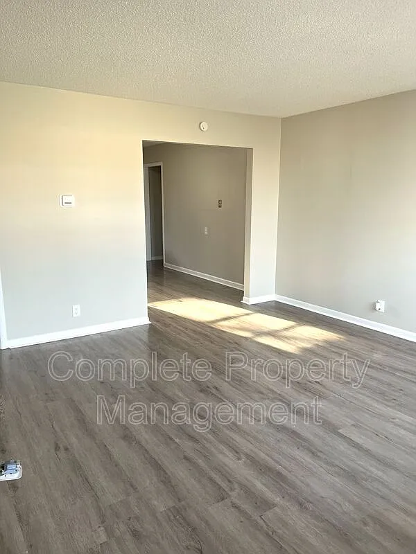 2 bed, 1.0 bath, 1680 sqft, $850 — Photo 3