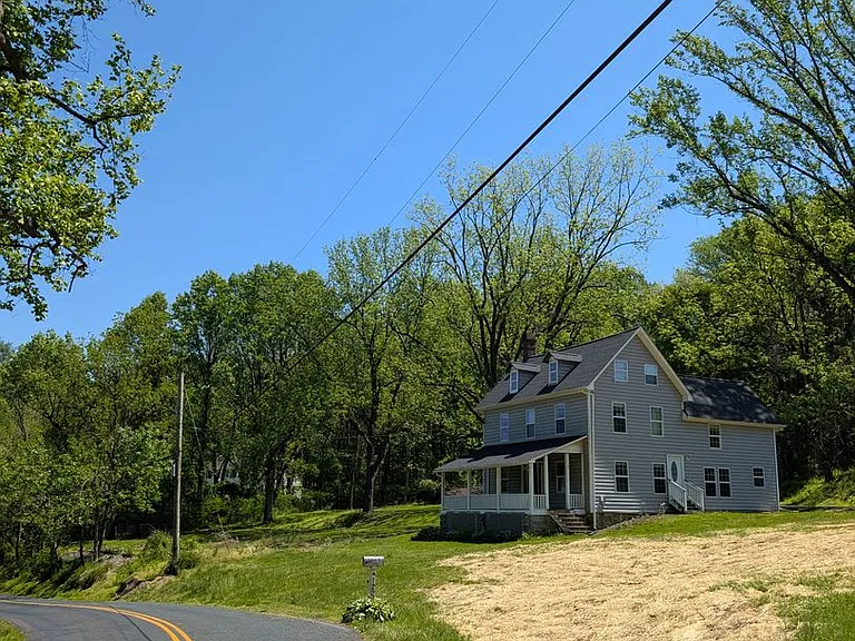 1222 Stafford Rd — Photo 3