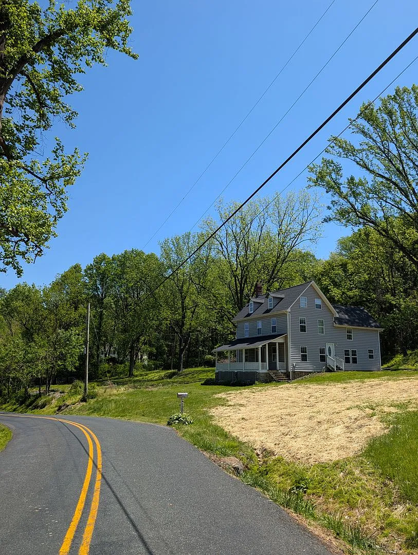 Building Photo - 1222 Stafford Rd