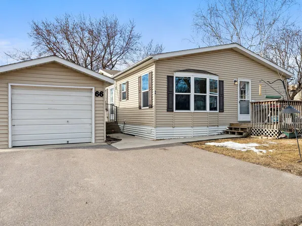 66 Kelly Rd, Chaska, MN 55318