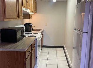 916 Kanawha Blvd W #D, Charleston, WV 25302