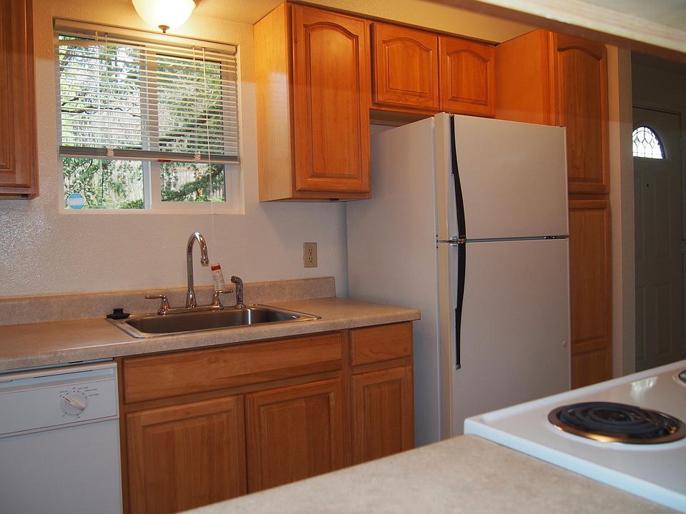 1st image of 8409 167th Ave NE