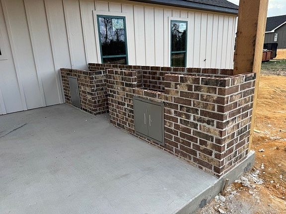 5th image of 235 Salem Ridge Dr