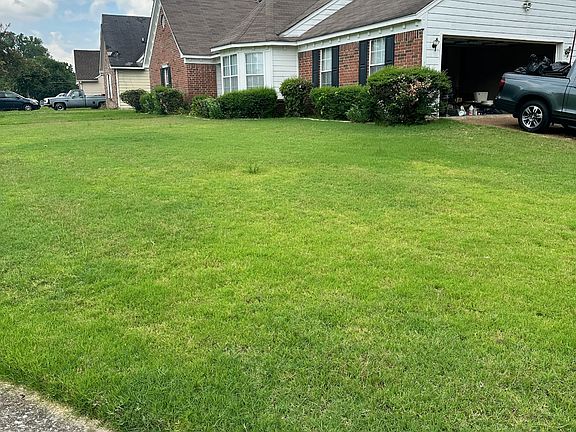 2nd image of 5926 Braeswood Dr