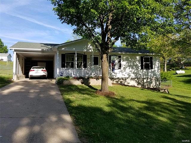 2nd image of 1270 Cynthia Ln