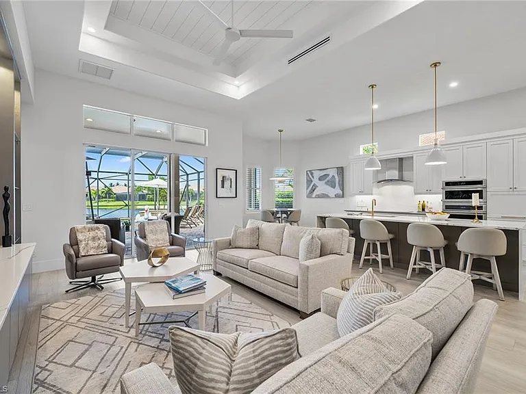 6597 Caldecott Dr — Photo 6
