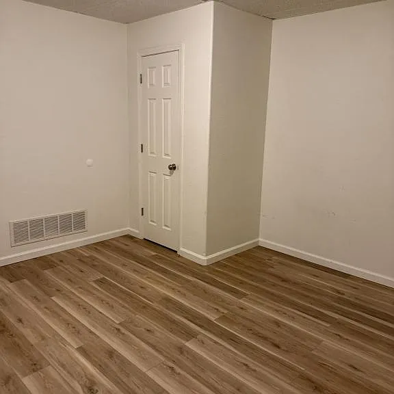 600 W Jackson St — Photo 32