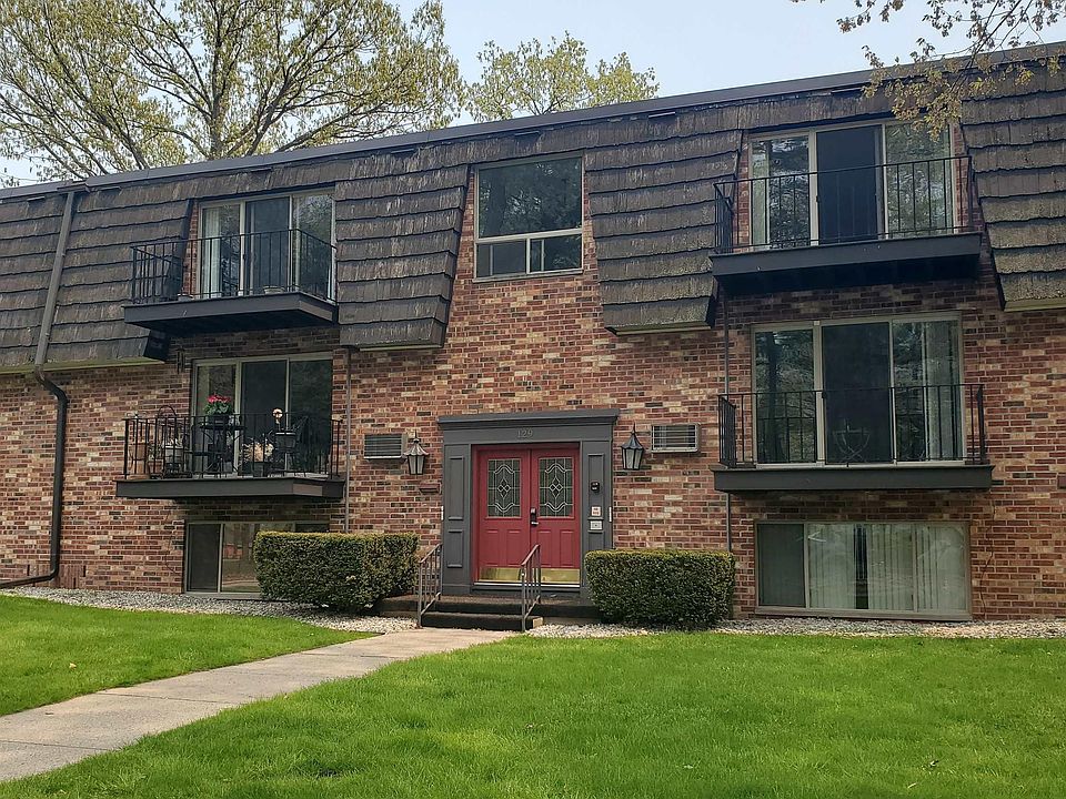 1st image of 129 Fair St