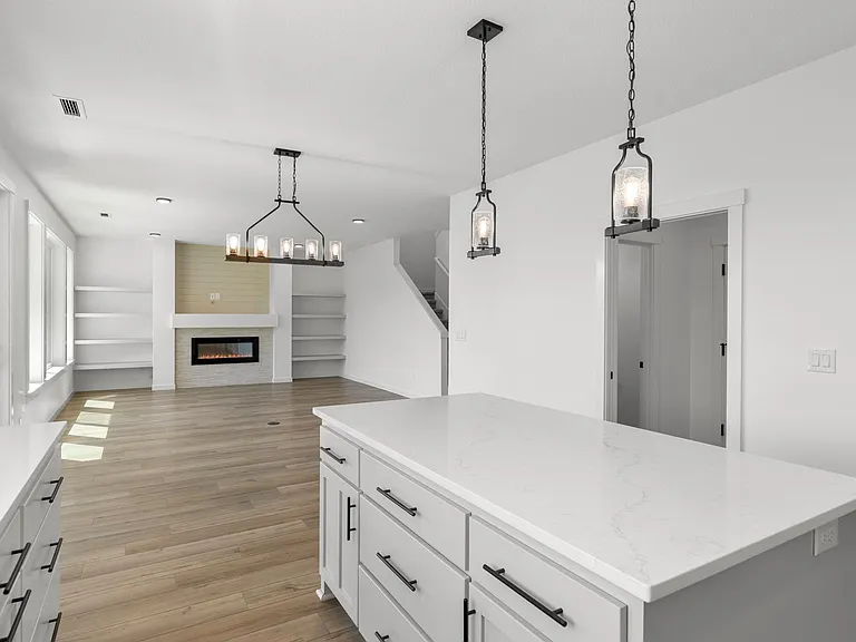 1513 W 14th Ave — Photo 14