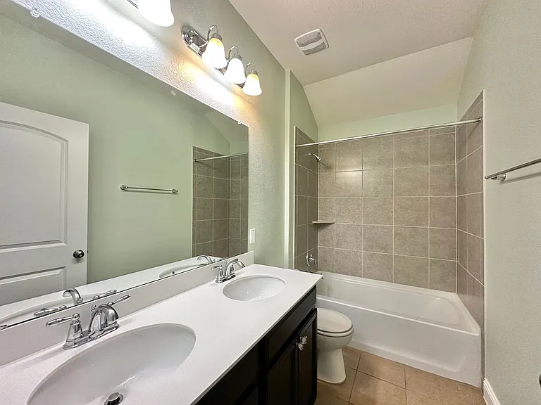 830 Old World Dr — Photo 27