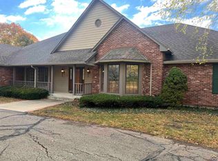 4625 SW 49th St, Topeka, KS 66610