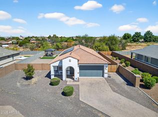 8450 W MEDLOCK Drive, Glendale, AZ 85305