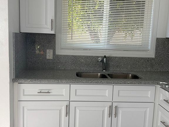 5th image of 320 Western Ave APT 3