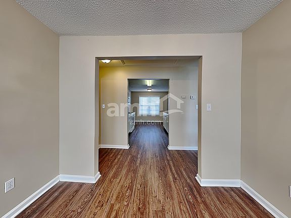4th image of 276 Tanglewood Dr