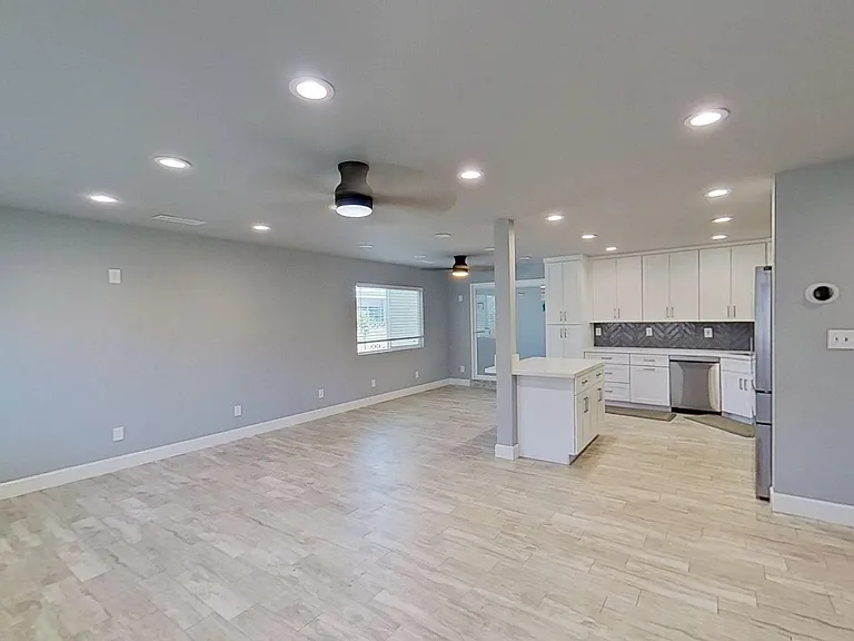 13922 Heidi St — Photo 3