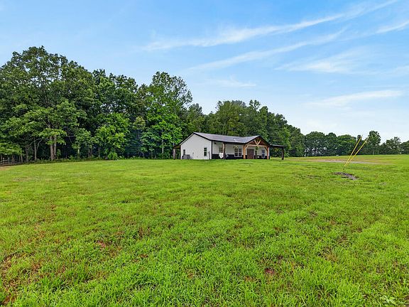 2nd image of 181 Hayes Ridge Rd