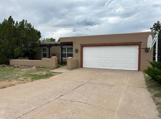 2230 Calle Alvarado, Santa Fe, NM 87505