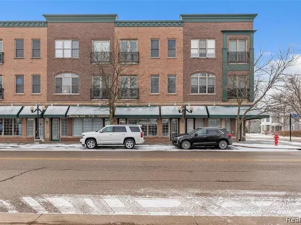 533 W Main St, Brighton, MI 48116