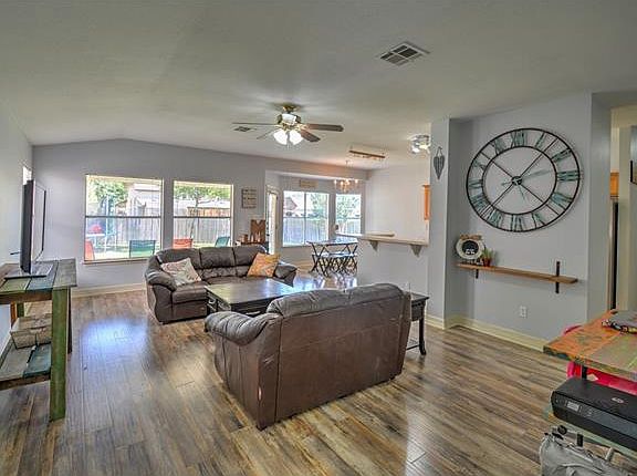 5th image of 1505 Van Horn Dr