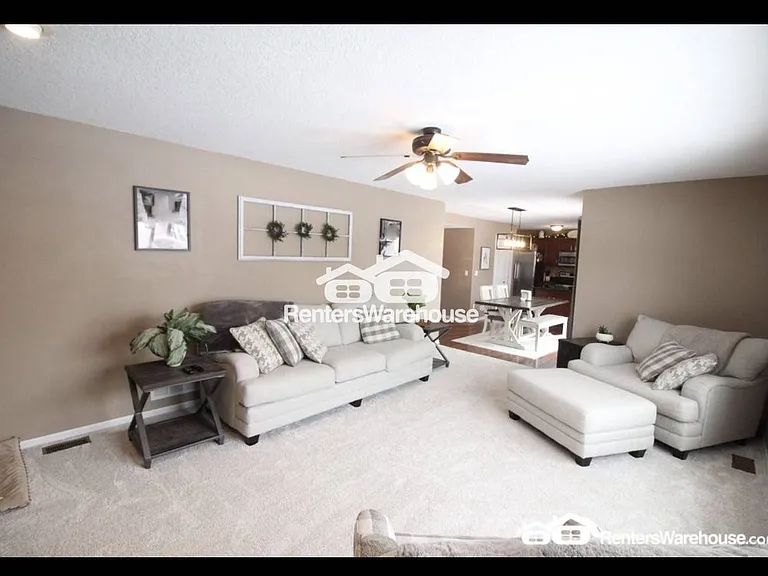 165 SE Pleasant View Dr — Photo 7