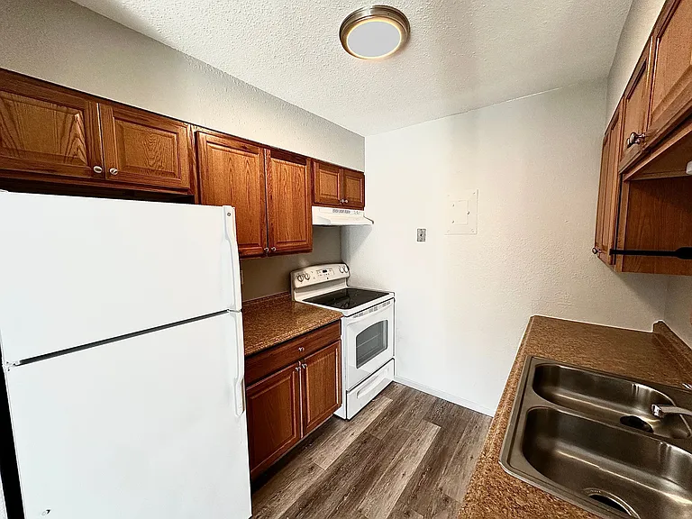 4610 Picturesque Ct. — Photo 2
