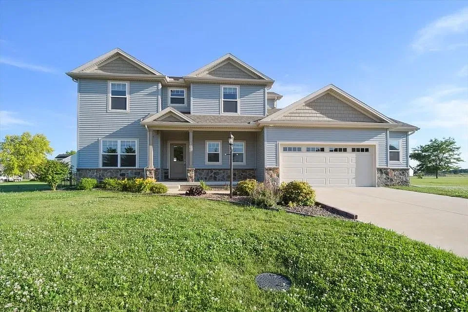 1709 Bohn Cir