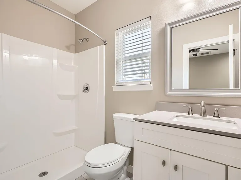 11007 Elm St — Photo 16