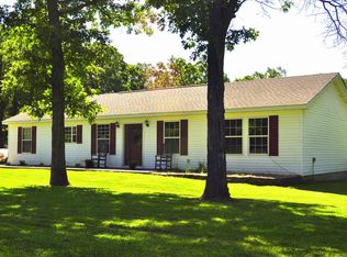 4862 101st Rd, Bolivar, MO 65613