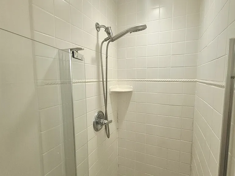 2404 Barracks Ct #1 — Photo 18