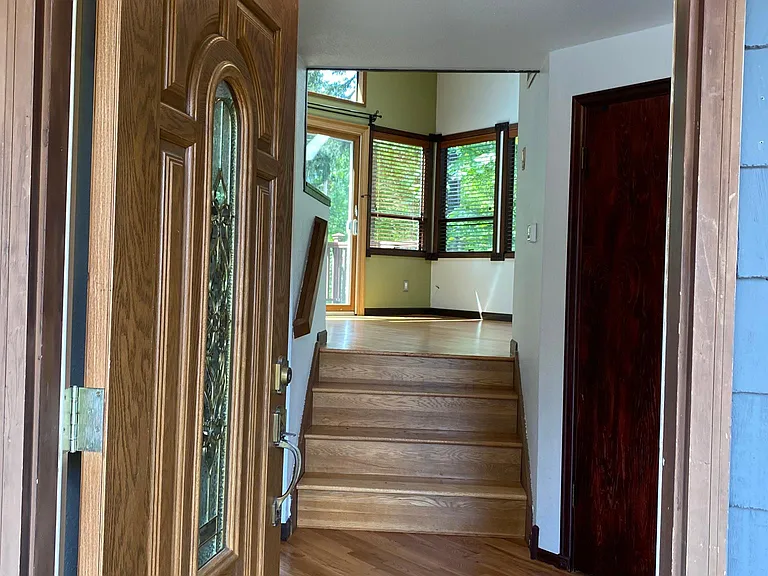 12818 SE 47th Pl — Photo 2