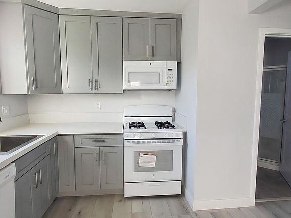 3rd image of 1500 S Glendale Ave APT 2