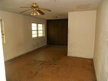 4th image of 2431 Cambridge Dr