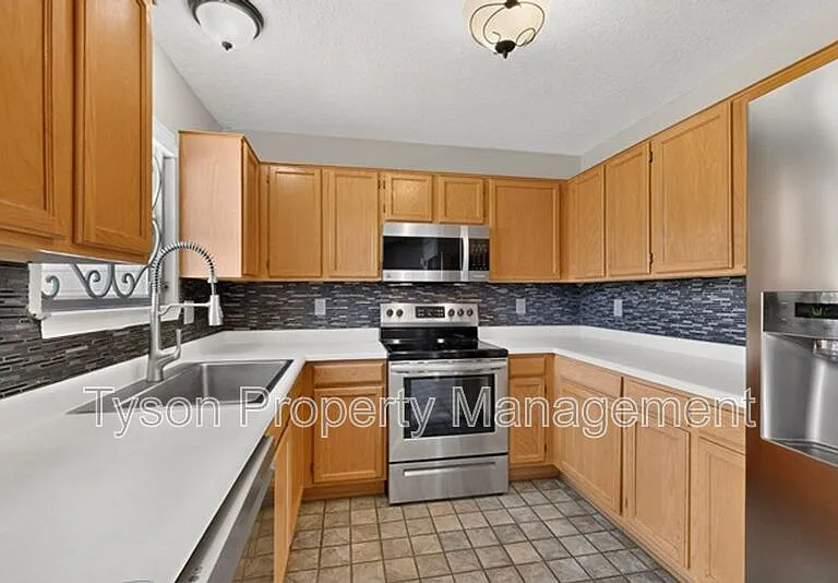 1409 Stoneway Dr NW — Photo 8