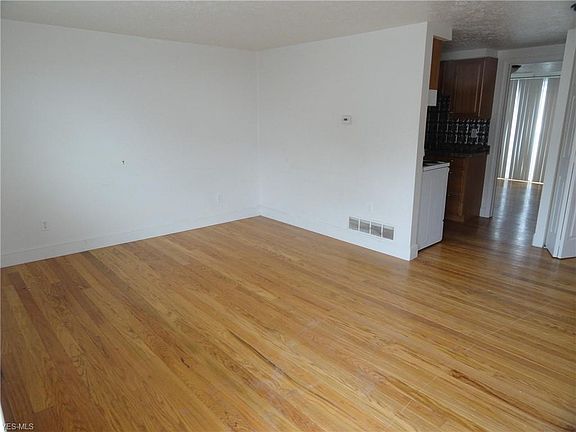 4th image of 1121 Pennsylvania Ave APT 4