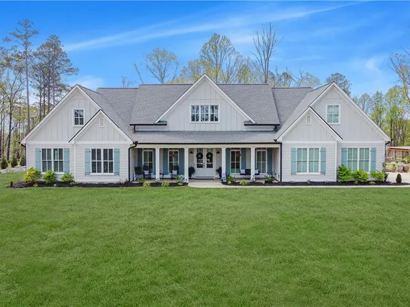 864 Overlook Trl, Acworth, GA 30101