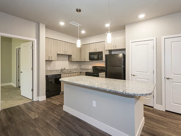 The Overlook at Interquest Apartments — Photo 14