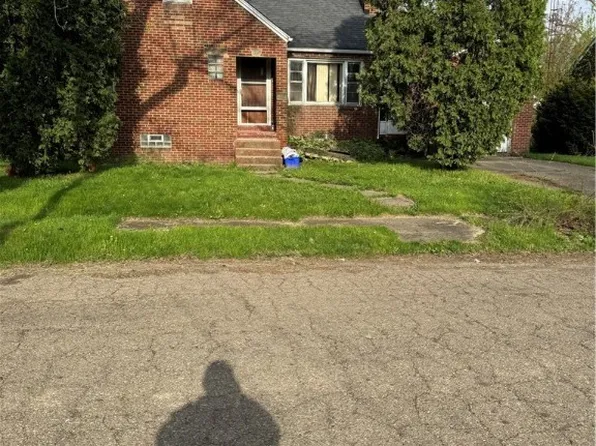 1421 Downing Ct NE, Canton, OH 44714