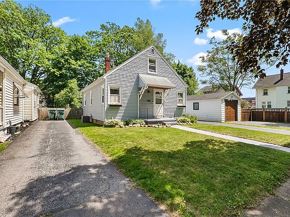 3rd image of 24 Van Bergh Ave