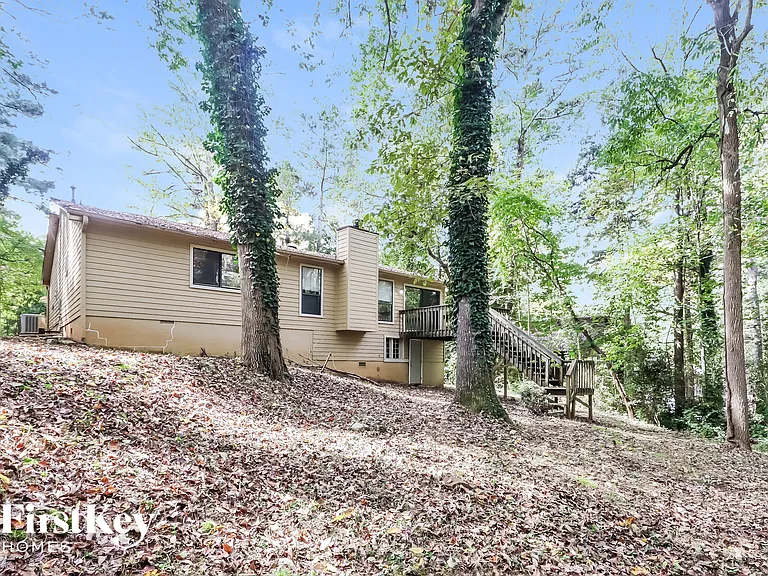 3226 Deshong Dr — Photo 14