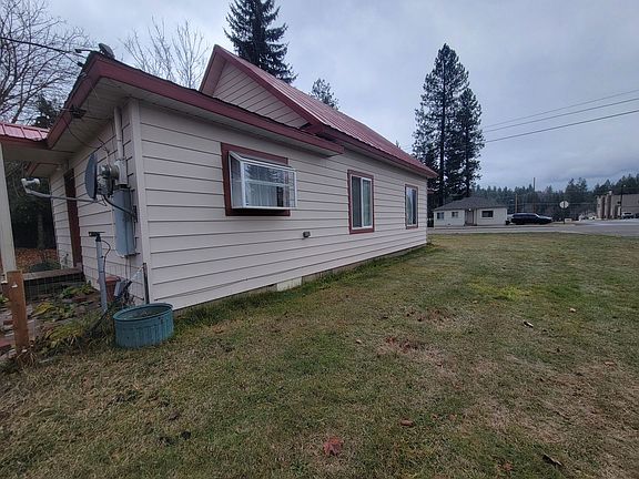 2nd image of 801 W 1st St