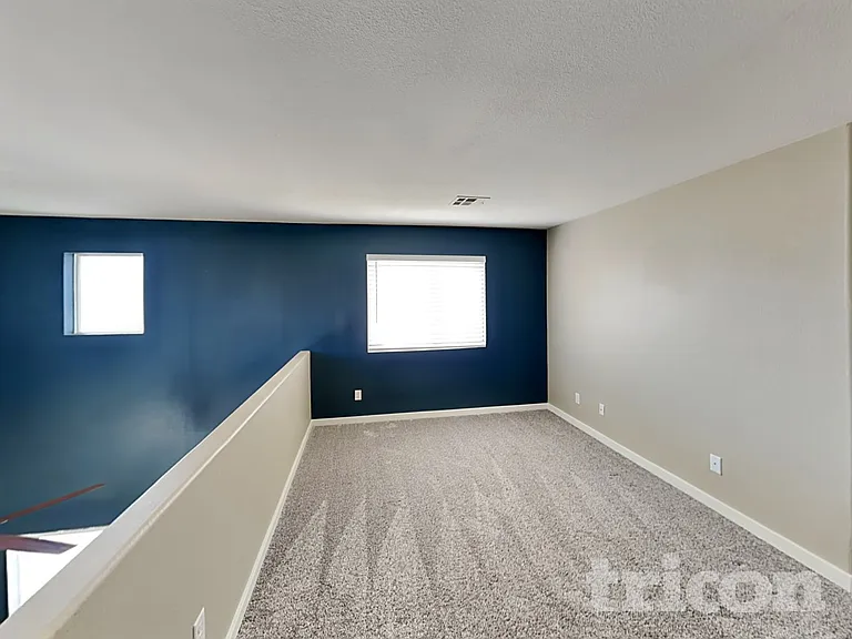 409 W Azure Ave — Photo 14