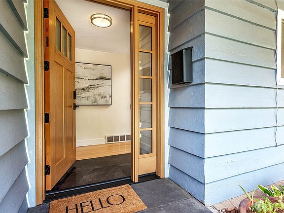 3rd image of 6246 39th Avenue NE