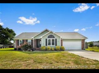 8209 Rockfish Rd, Raeford, NC 28376