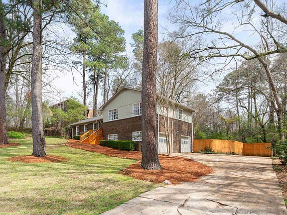 3rd image of 5005 Mineola Ln