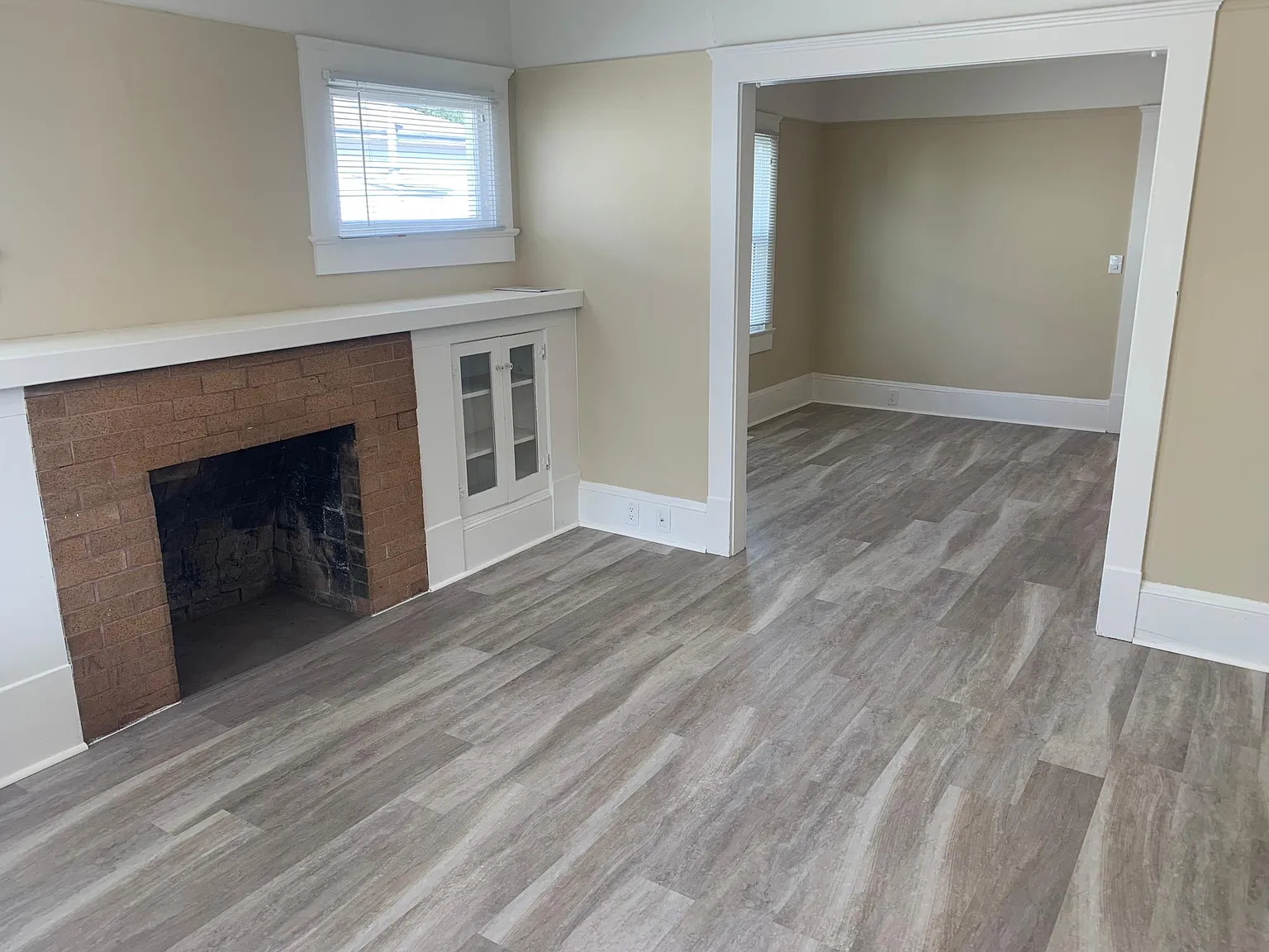 3 bed, 1094 sqft, $3,500 — Photo 2