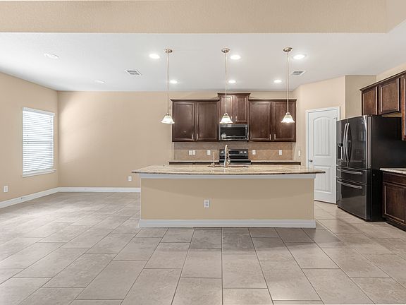 4th image of 5488 Devonwood St