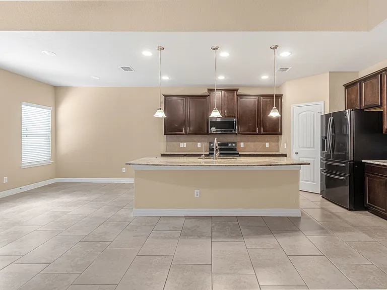 5488 Devonwood St — Photo 4